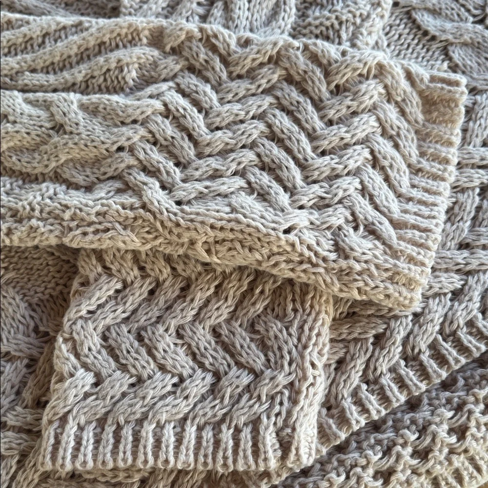 Hem & Thread Cozy Cable Knit Turtleneck Cowl-neck Sweater Women’s size L - Picture 10 of 14